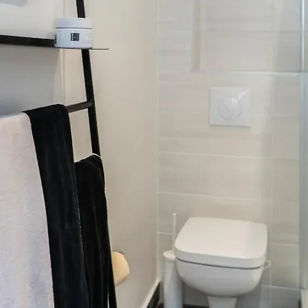 Appartamento Hostnfly - Beautiful Modern Near Montmartre *
