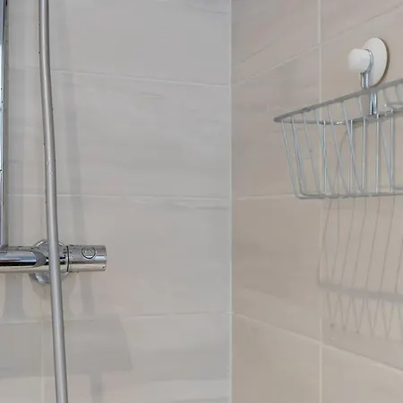 Hostnfly - Beautiful Modern Near Montmartre *
