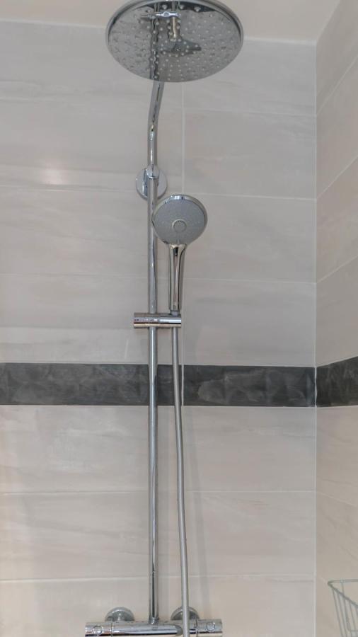 Apartment Hostnfly - Beautiful Modern Near Montmartre Paris